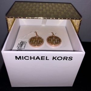 MICHAEL KORS WOMENS "MK" LOGO ROSE GOLD EARRINGS